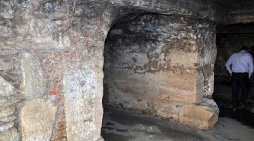 Kanalizasyon kazarken tarih &ccedil;ıktı