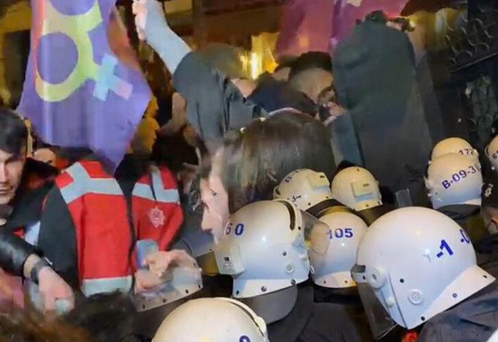 8 Mart Dünya Kadınlar Günü nedeniyle Taksim Meydanı'na yürümek istediler! Polis müdahale etti