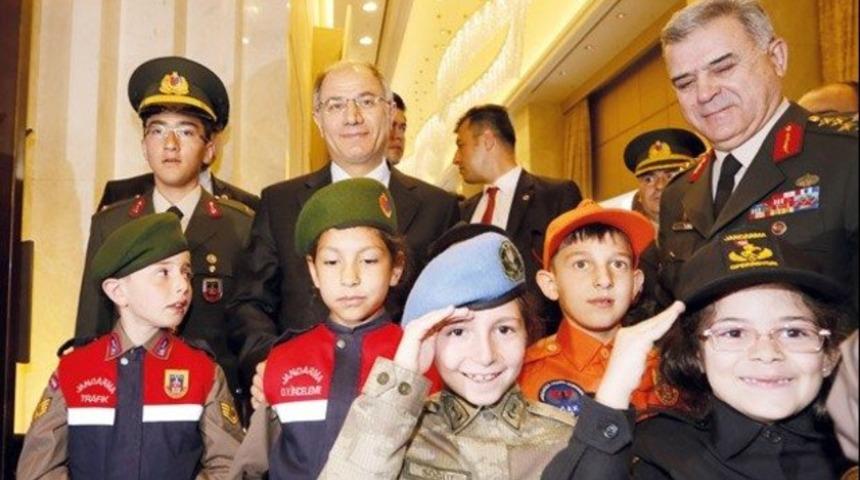 Bin 449 &ccedil;ocuk aranıyor