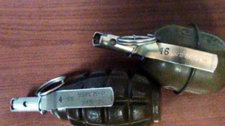 Çantasında el yapımı bombayla yakalandı!