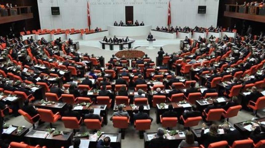 CHP'li İhsan Özkes Meclis'te Bakara suresini okudu