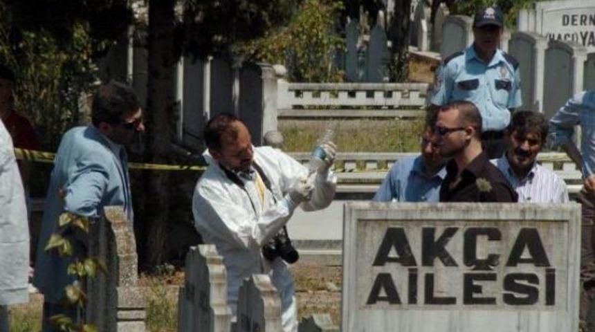 Gizli belgeler dedesinin mezarından &ccedil;ıktı