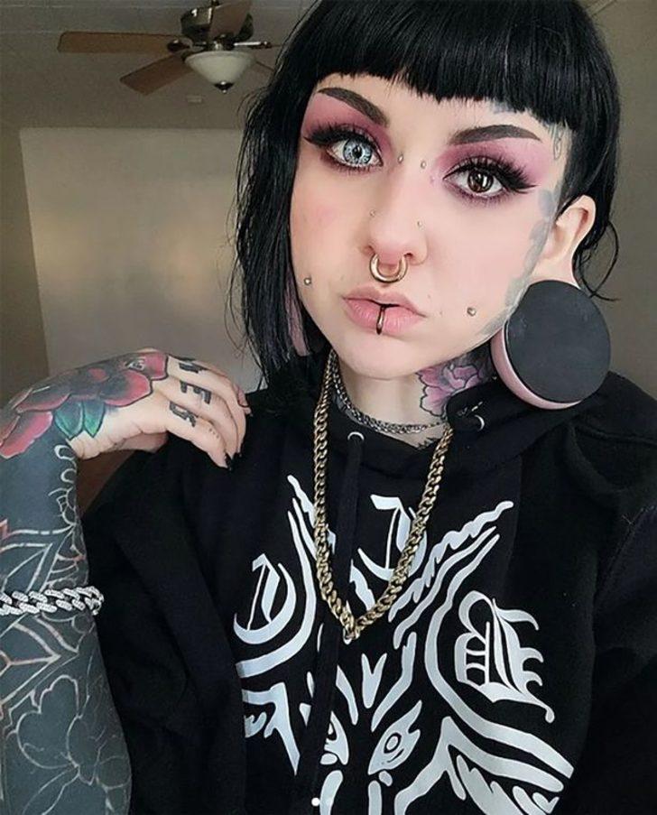 Dünyanın en büyük kulak memesine sahip olmak istedi! Görüntüsüyle herkesi şaşkına çevirdi G2