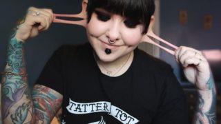 Dünyanın en büyük kulak memesine sahip olmak istedi! Görüntüsüyle herkesi şaşkına çevirdi