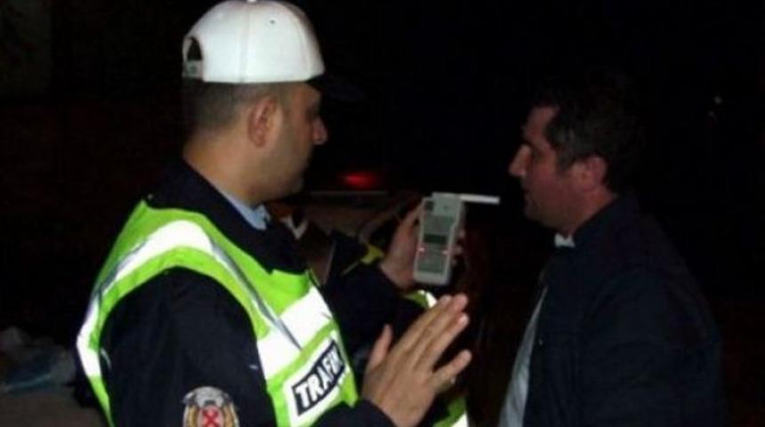 Alkoll&uuml; değilsen 100&rsquo;den geriye 7&rsquo;şer say