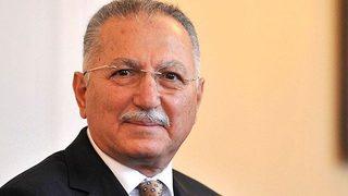 Ekmeleddin İhsanoğlu'na Mansur Yavaş'tan bağış desteği