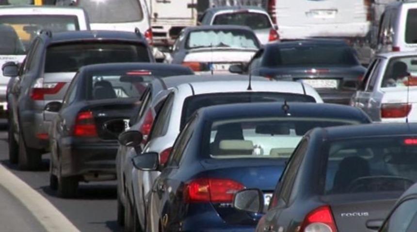 İstanbul'da şehir i&ccedil;i yollarda hız limitleri yeniden ayarladı