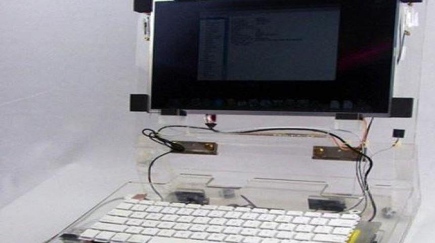 MacBook prototipine yakından bakın