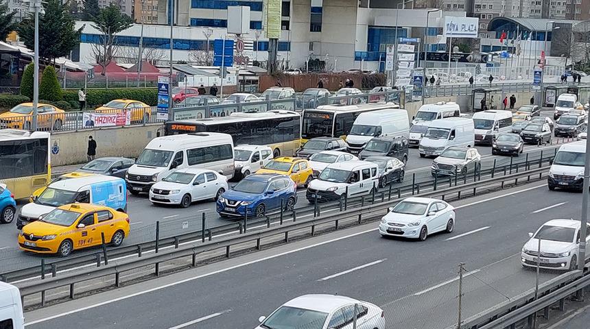 İstanbul'da kar alarmı! İşte trafikte son durum