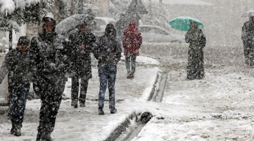Okullar tatil mi? İstanbul'da yarın okullar tatil mi? 10 Mart yarın okullar tatil mi?