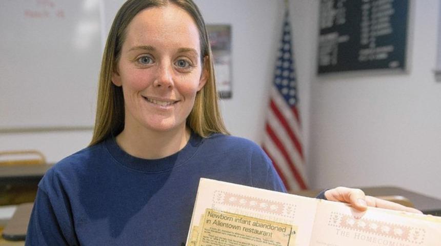 Hamburgerci tuvaletine bırakıldı, 28 yıl sonra annesini Facebook'tan buldu