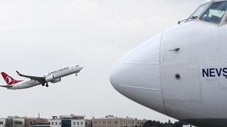 Ulaşıma kar engeli! Çok sayıda uçuş iptal edildi