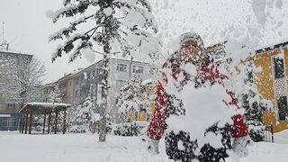 Valilikler peş peşe duyurdu! 10 Mart'ta hangi illerde okullar tatil?