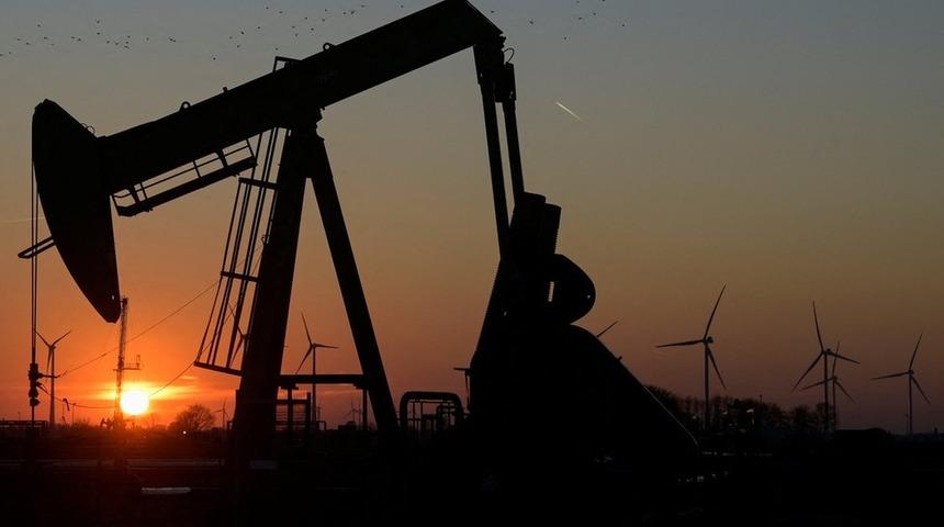 Petrol fiyatları Birleşik Arap Emirlikleri'nin arzın artırılacağı açıklamasıyla düştü