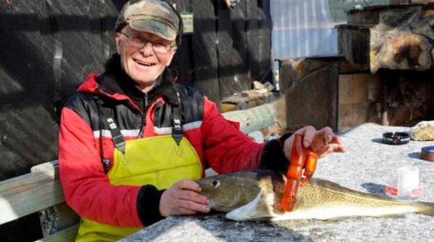 Yakaladığı balığın midesinden vibratör çıktı