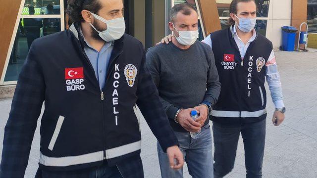 Kardeşinin üzerine bir şarjör mermi boşalttı, mahkemede kendisini bakın nasıl savundu!