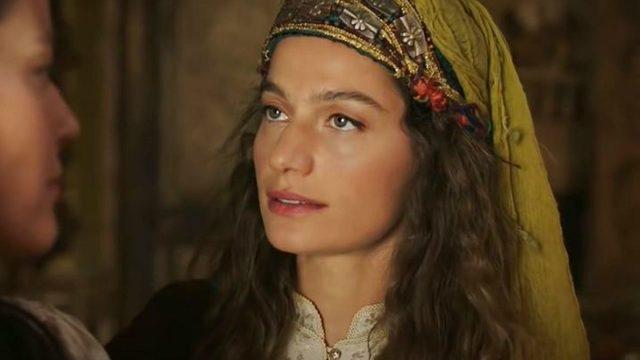 Barbaroslar Akdeniz'in Kılıcı'nın Despina'sı Gülcan Arslan sütyensiz pozlarını paylaştı! Beğeni butonu çöktü