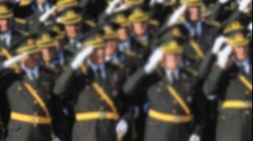 Bir general daha istifa etti