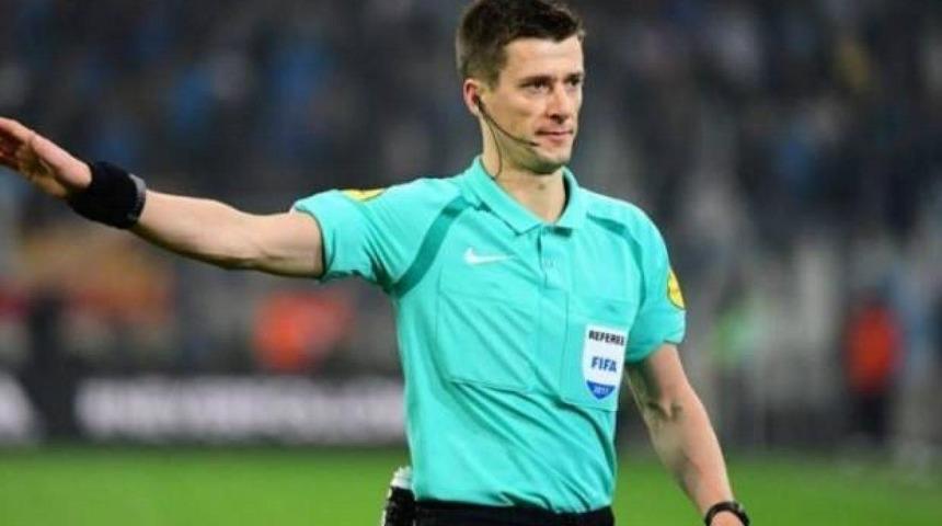 Barcelona Galatasaray maçının hakemi Benoit Bastien kimdir? Benoit Bastien Nereli ve kaç yaşında? Nereden mezun?