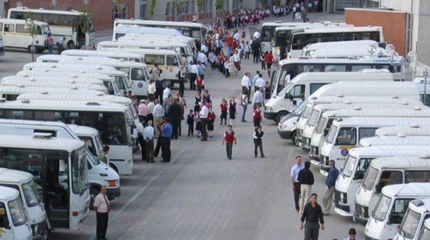 Okul servisi şoförlerine tespih yasağı