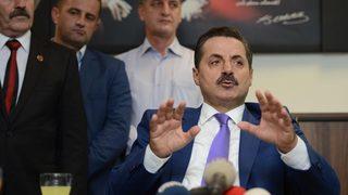 Çalışma ve Sosyal Güvenlik Bakanı Faruk Çelik aradı mühürletti