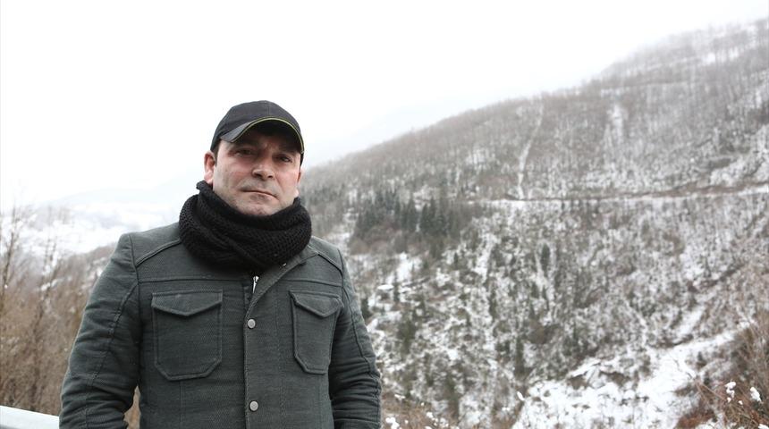 Ukrayna'dan tahliye edilen Türk işçi ailesine kavuşmanın mutluluğunu yaşıyor