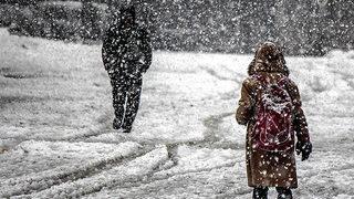 Son Dakika: 11 Mart (bugün) hangi illerde okullar tatil? Peş peşe duyurdular! Çok sayıda ilde okullara kar tatili