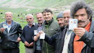 Hayvansever köyde soyadları da 'horoz, kurt, tilki'