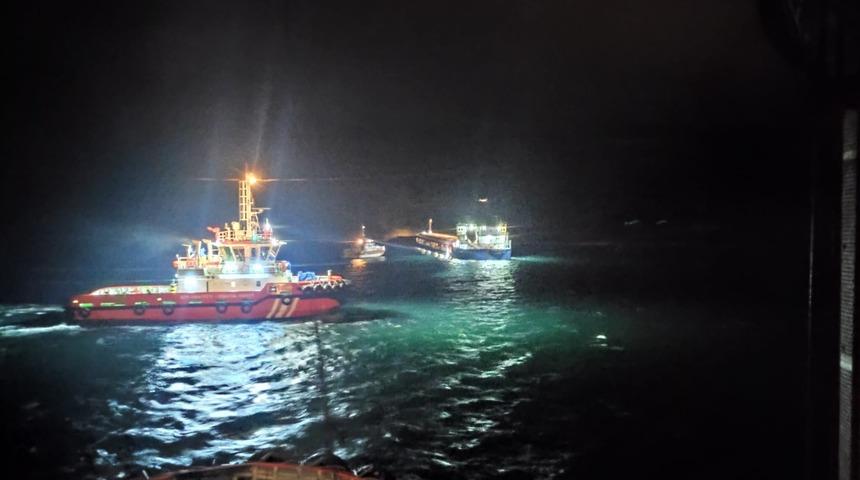 Çanakkale Boğazı'nda yük gemisi karaya oturdu
