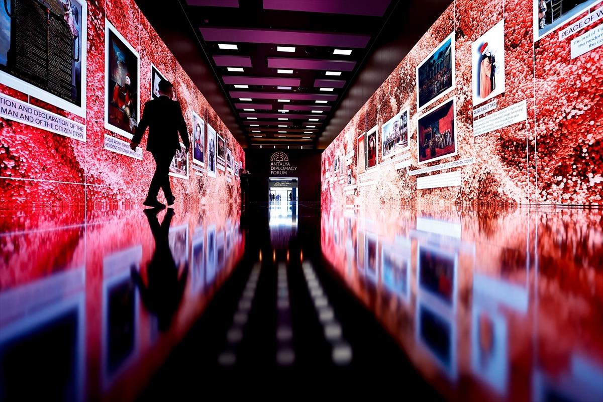 "Diplomasi T&uuml;neli" ile tarihe yolculuk