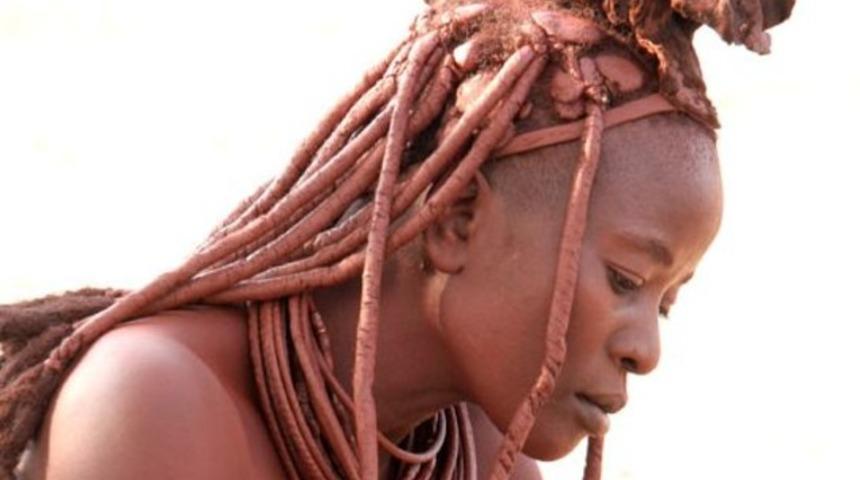 &Ccedil;ıplak kadınlar kabilesinin kırmızı sırrı