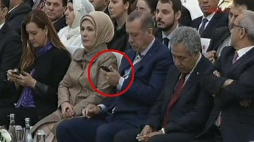 Başbakan artık normal telefon kullanıyor