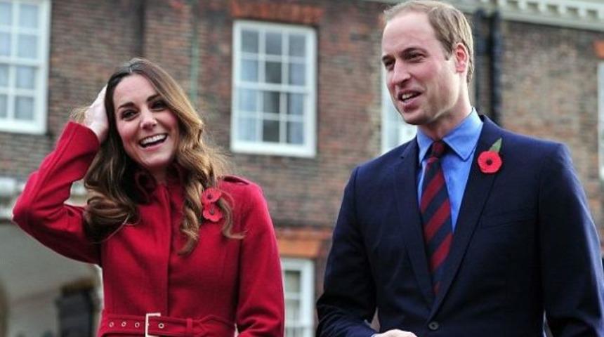 Sa&ccedil;ına ak d&uuml;şt&uuml;