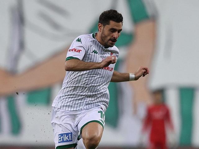 Ünlü futbolcu Özer Hurmacı futbolu bıraktığını duyurdu