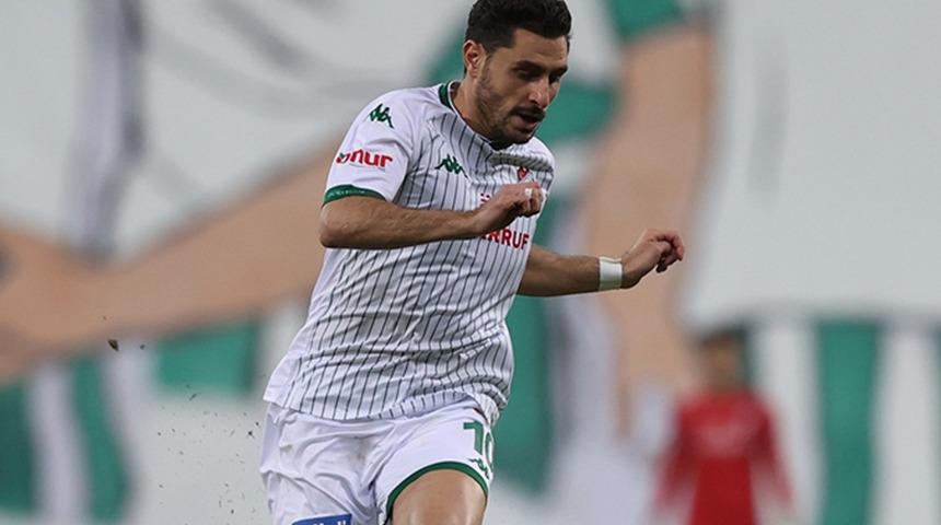 Ünlü futbolcu Özer Hurmacı futbolu bıraktığını duyurdu