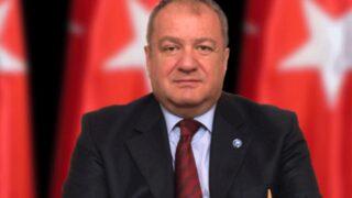 Cem Toker kimdir? Nereli ve kaç yaşında? Liberal Demokrat Parti eski Genel Başkanı Cem Toker ne iş yapıyor? Nereden mezun?