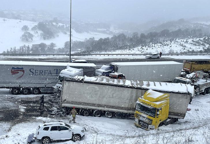 Kuzey Marmara Otoyolu'nda feci kaza! Trafik kilitlendi