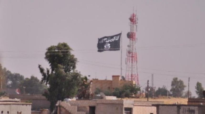 IŞİD bayrağı sınıra yaklaştı