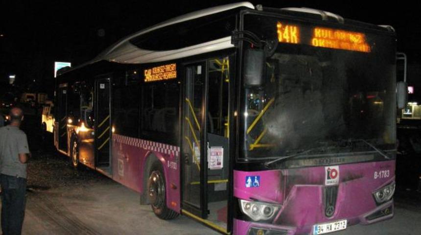  Halk otob&uuml;s&uuml;ne molotof kokteyli saldırı