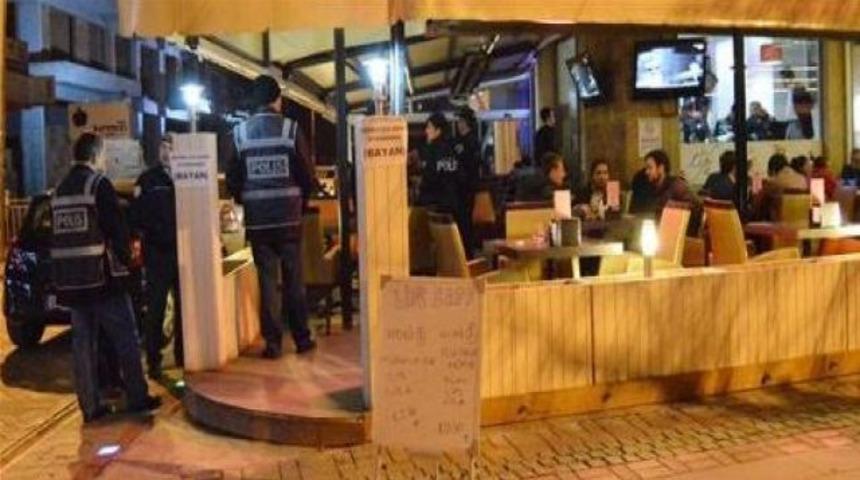 Afyon'da polis &ouml;ğrencileri denetledi