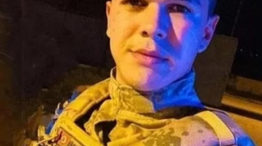 Uzman çavuş şaka amaçlı silahı başına dayadı, sonrası korkunç