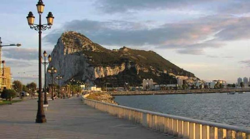 İspanya-İngiltere arasında Cebelitarık sorunu