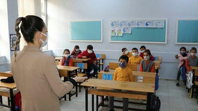 Yarın okullar tatil mi? 14 Mart Pazartesi günü okullar tatil mi olacak? İstanbul'da yarın okullar tatil mi?