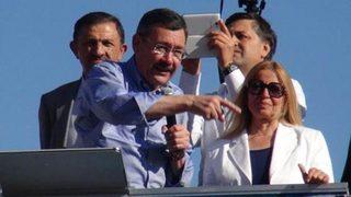 Eskişehir'de Melih Gökçek'e protesto