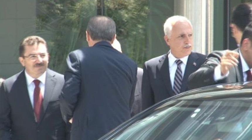 Turistler Başbakan'ı böyle izledi