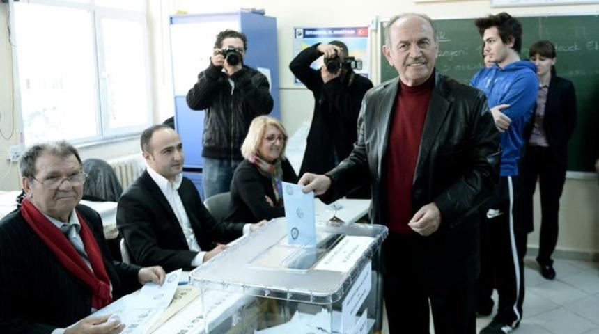 Siyasetin zirvesi de sandıkta