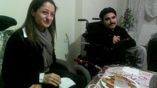 Şafak Pavey, engelli 3 kardeşi ziyaret etti