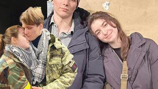 Son dakika: Ukrayna'da yeni evli çiftler cepheye koşuyor! Silah kullanmayı eşim öğretti