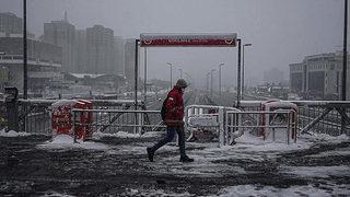 Son dakika: Kar yağışı sonrası İstanbul için yeni uyarı! En tehlikeli gün bugün 