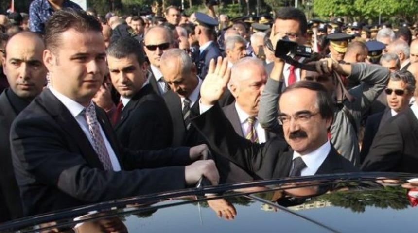 Adana'da Valilik dolabında seks kasetleri var